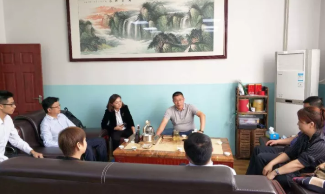 陪同甘肅瓜州政府領(lǐng)導(dǎo)考察新能源鋰電池全國布點投資選址項目,達(dá)成進一步合作意向 陪同甘肅瓜州政府領(lǐng)導(dǎo)考察新能源鋰電池全國布點投資選址項目,達(dá)成進一步合作意向