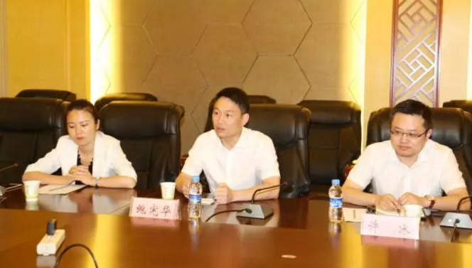 東方龍商務(wù)應(yīng)邀參加湖北荊州公安縣委托招商引資工作培訓(xùn)會(huì),剖析政府招商引資的現(xiàn)狀和出路 東方龍商務(wù)應(yīng)邀參加湖北荊州公安縣委托招商引資工作培訓(xùn)會(huì),剖析政府招商引資的現(xiàn)狀和出路