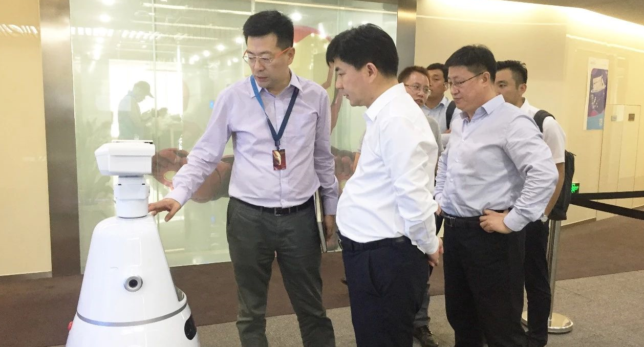 深圳分公司陪同政府園區(qū)赴獨角獸人工智能投資選址項目方對接考察，助力企業(yè)加快選址布局
