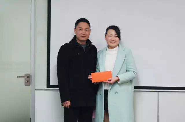 東方龍商務舉行2015年度工作總結表彰暨2016年工作計劃會議 東方龍商務舉行2015年度工作總結表彰暨2016年工作計劃會議