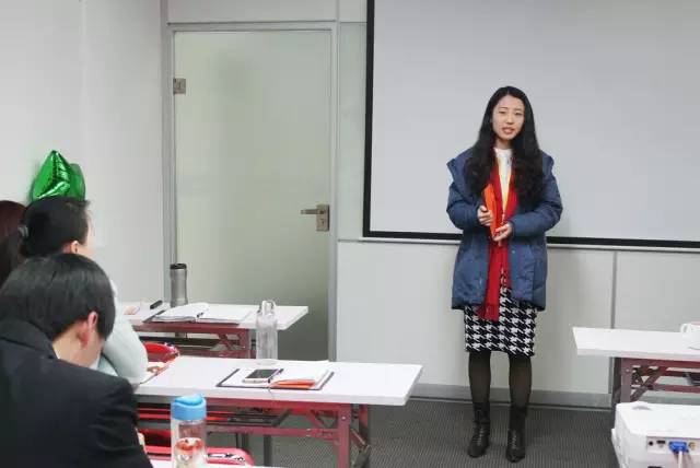 東方龍商務舉行2015年度工作總結表彰暨2016年工作計劃會議 東方龍商務舉行2015年度工作總結表彰暨2016年工作計劃會議