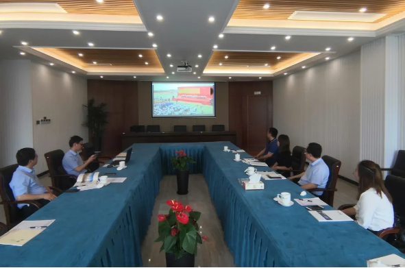 陪同政府園區(qū)赴綠色環(huán)保聚酯新材料投資選址項(xiàng)目方對(duì)接考察,扎實(shí)推進(jìn)合作提速展開 陪同政府園區(qū)赴綠色環(huán)保聚酯新材料投資選址項(xiàng)目方對(duì)接考察,扎實(shí)推進(jìn)合作提速展開