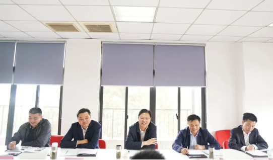 集團(tuán)成功舉行湖北孝感應(yīng)城市委托招商引資啟動會,強(qiáng)力助推四大重點(diǎn)產(chǎn)業(yè)創(chuàng)新轉(zhuǎn)型 集團(tuán)成功舉行湖北孝感應(yīng)城市委托招商引資啟動會,強(qiáng)力助推四大重點(diǎn)產(chǎn)業(yè)創(chuàng)新轉(zhuǎn)型
