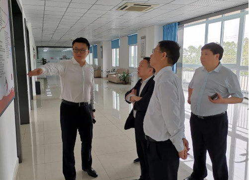 深圳分公司陪同政府園區(qū)對(duì)接考察高端數(shù)控機(jī)床投資選址項(xiàng)目,雙方達(dá)成多項(xiàng)合作共識(shí) 深圳分公司陪同政府園區(qū)對(duì)接考察高端數(shù)控機(jī)床投資選址項(xiàng)目,雙方達(dá)成多項(xiàng)合作共識(shí)