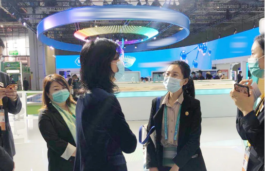 項目開發團隊奔赴進博會第一現場,對接一批高精尖國內外優質投資選址項目 項目開發團隊奔赴進博會第一現場,對接一批高精尖國內外優質投資選址項目