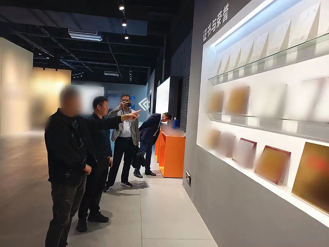 主要合作商有京東方、華為！湖北某地方政府實地對接高精密配件加工投資選址項目
