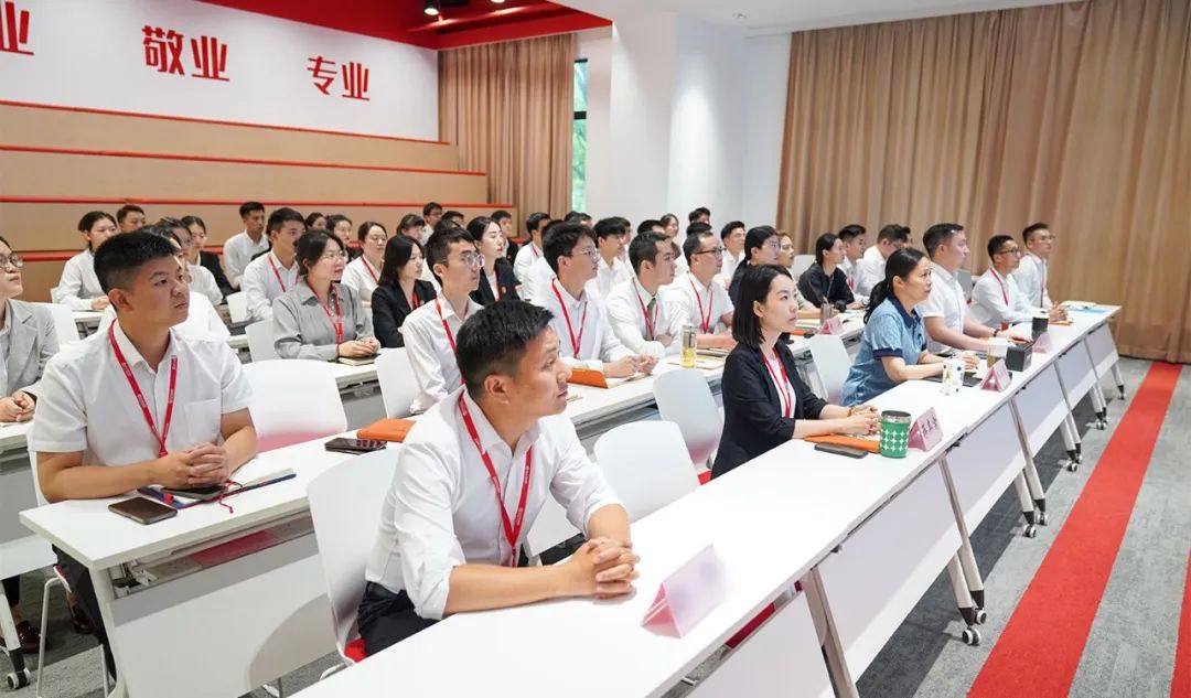 爭、搶、拼、實！奔跑二季度競賽活動圓滿收官！6月下旬，集團共34個優(yōu)質(zhì)投資選址項目通過評估