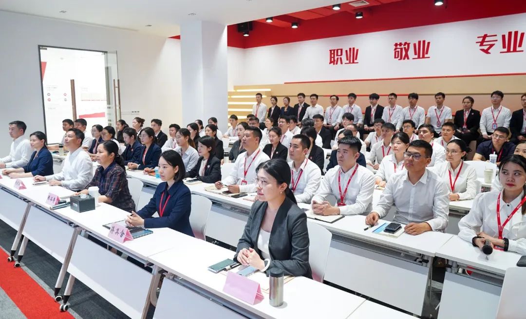 迎進博，抓服務，東方龍商務再出擊！10月下旬，集團共35個優(yōu)質(zhì)投資選址項目通過評估
