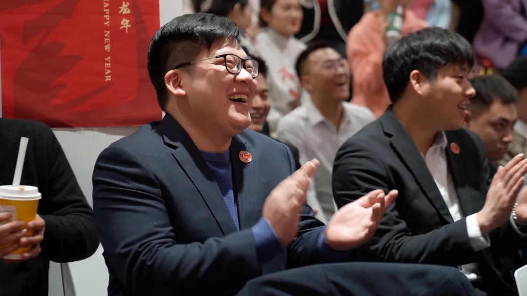 歡慶不止，夢想前行！東方龍商務集團“筑夢十年，有龍則靈”年度盛典圓滿落幕！